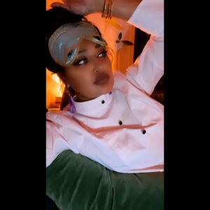 BREAKFAST AT TIFFANY'S. PISCES NOVEMBER 2021